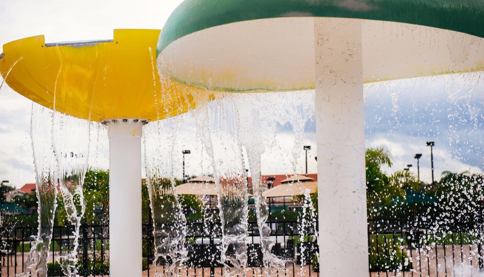 Emerald Greens Condo Resort Tampa Exteriér fotografie